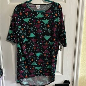 LulaRoe Irma Hi-Low Tunic Top, mid-length sleeve. NWT Size Small